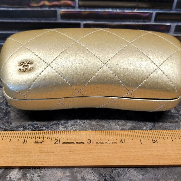RARE GENUINE CHANEL CC GOLD QUILTED SUNGLASSES EYEGLASSES LEATHER CLAM SHELL HAR - Picture 13 of 15